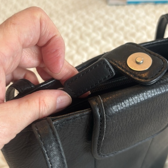 Fossil Black Leather Dual-strap Handle Shoulder Bag W/Fold-over Phone Pocket Zip - Picture 9 of 14